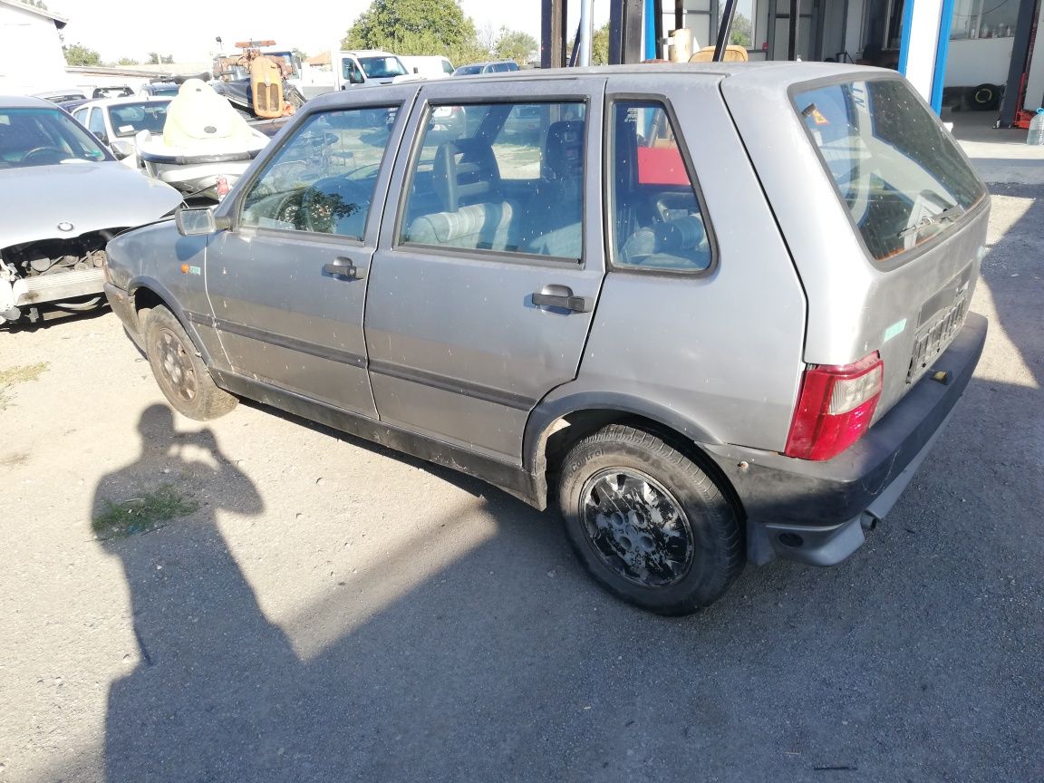 Фиат уно/Fiat uno 60 к.с на части с. Окоп • OLX.bg