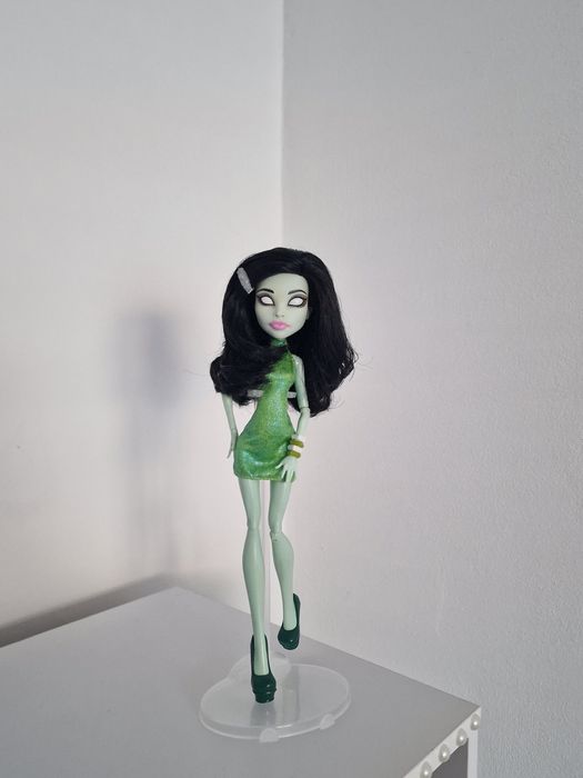 Papusa Monster High Scarah