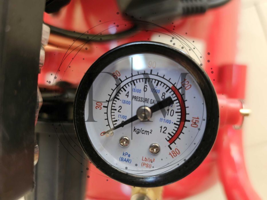 Триглав компресор за въздух 100 литра