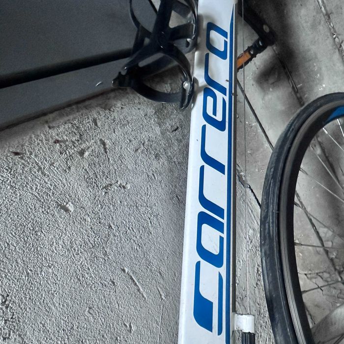 Заглавие: Шосеен велосипед Carrera Virtuoso – Алуминиева рамка 6061 T6