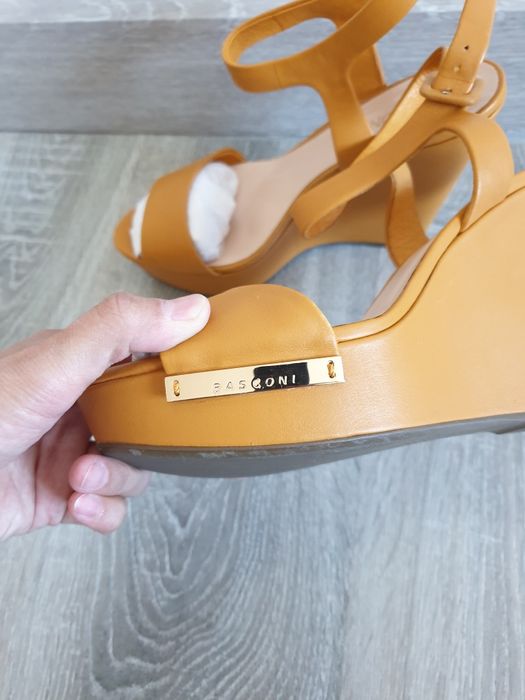 Туфли и босоножки