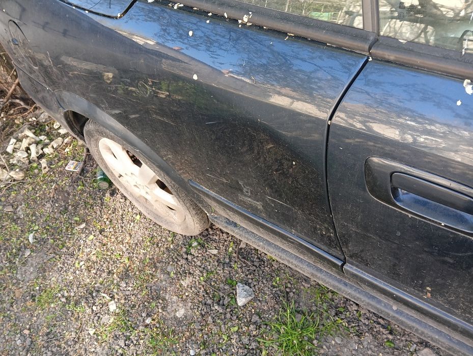 Opel Astra Bertone 2.2