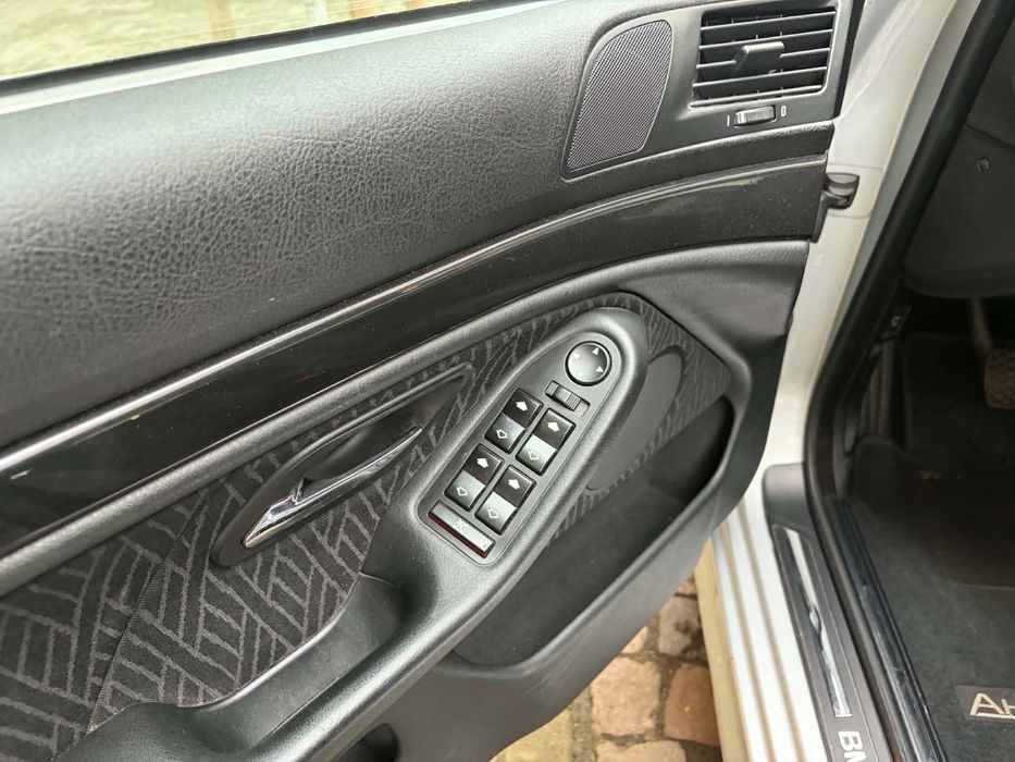 Bmw 525 - 2002г, 163кс