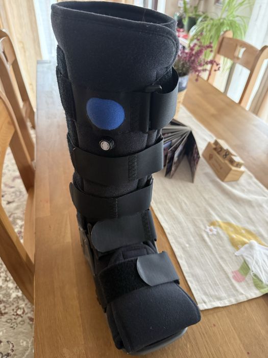 Vand cizma ortopedica/orteza