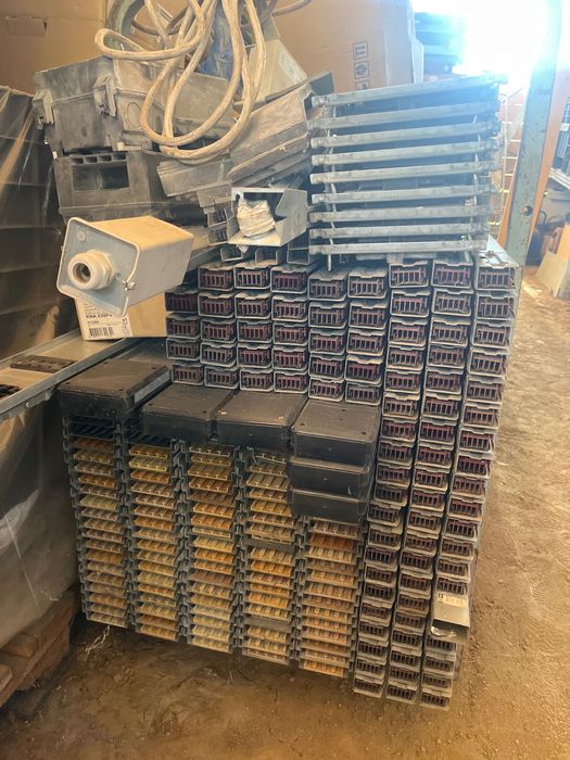 Canalis 220 si 380 w