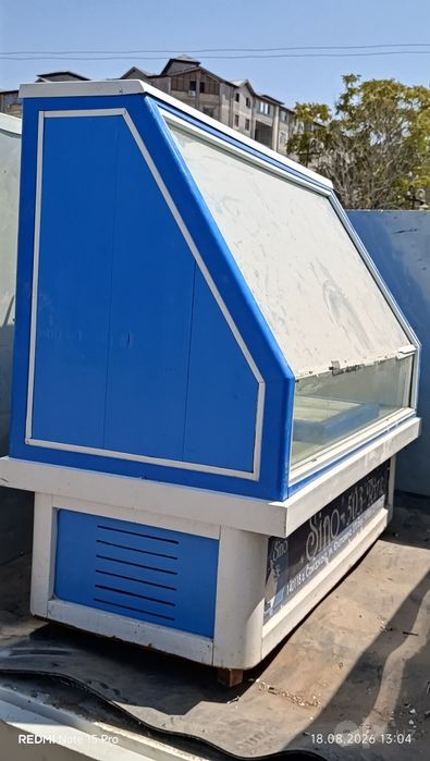 Haladinik vitrina rabochi ishlaydi