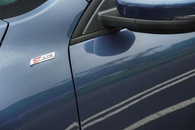 Emblema ST line Embleme FORD Accesorii Stema Sticker Ornament Sigla Embleme aripi ST Embleme laterale ST line