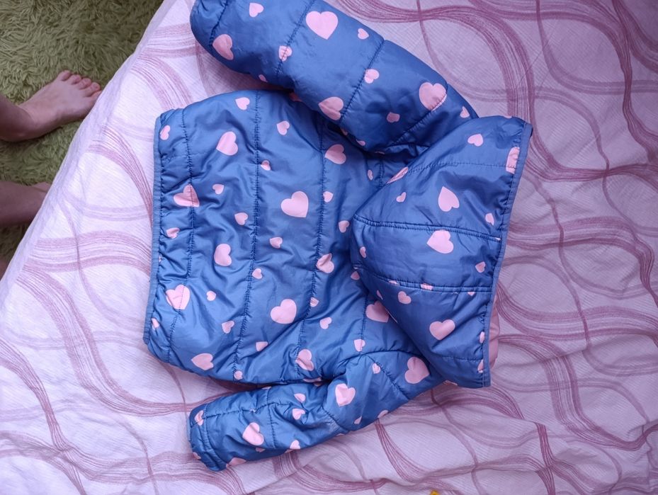 Куртка на девочку 3-4года