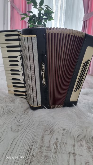 Vând Acordeon welmaister