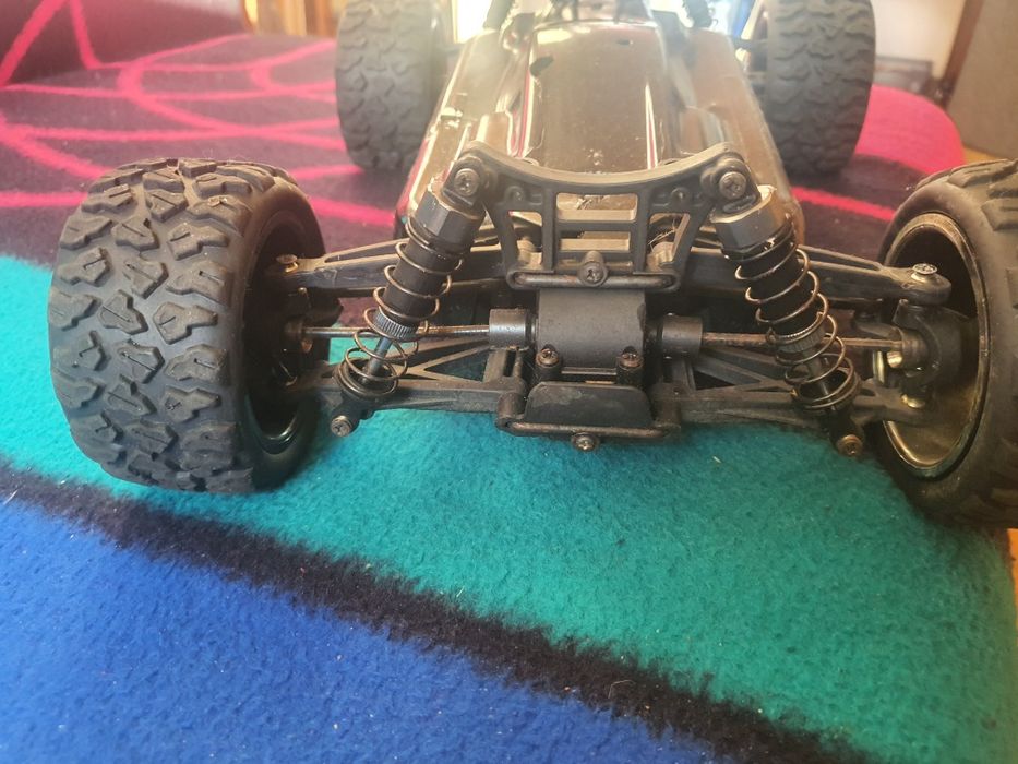 se vinde șasiu automodel 4wd electric