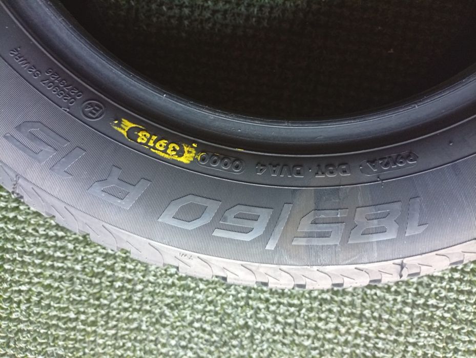 185 60 15 Vredestein m+s 80 lei bucata