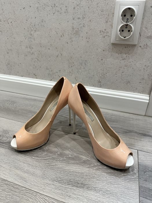 Продам женскую обувь