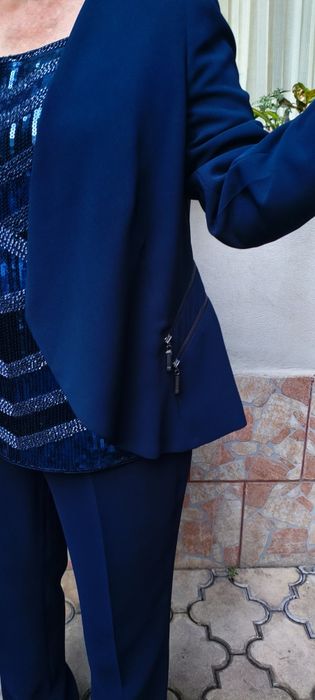 vand costumas de gala