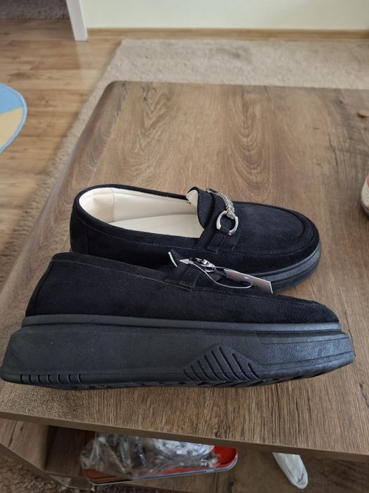 Дамски обувки на Тенденз