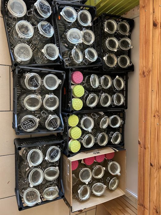 Стъклен буркан с капак 1,8л