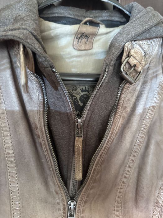 Дамско кожено яке