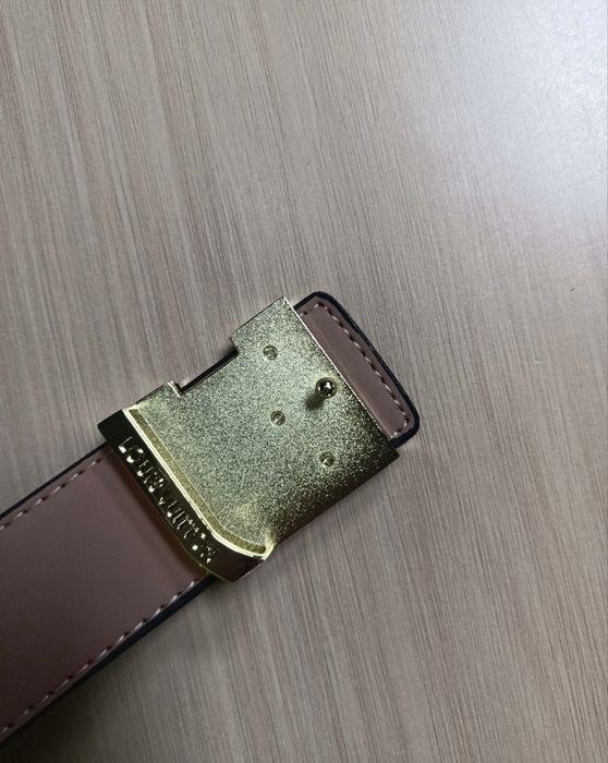 Curea LV cu cutie noua