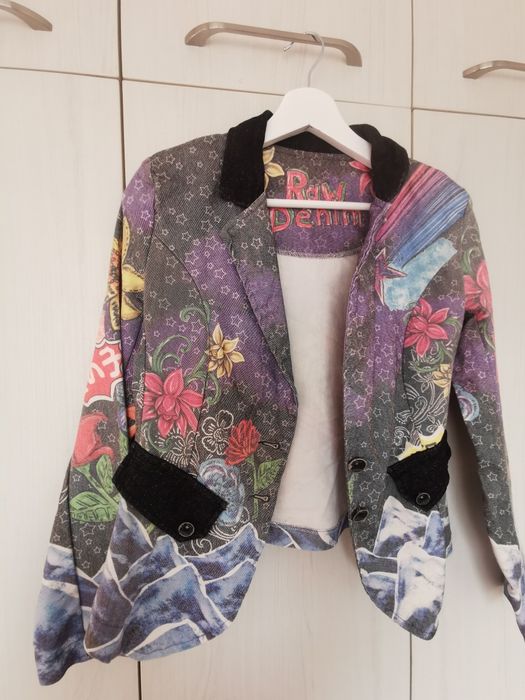 Елегантно мнгоцветно сако