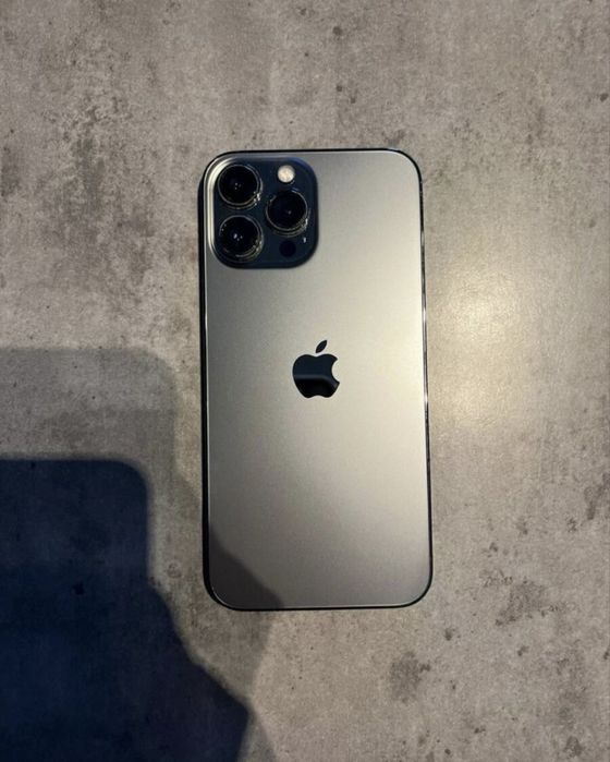 Iphone 13 pro max 100% Battery Health