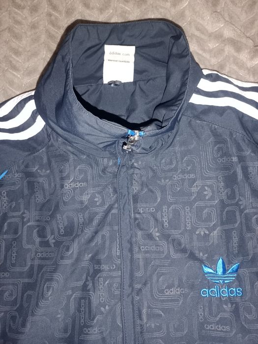 Продам спортивный костюм