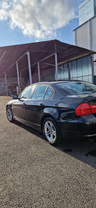 BMW E90 318i, facelift