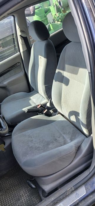 Ford fokus 1999 1.6i z tec