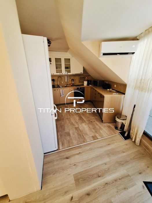 Дава се под наем Многостаен апартамент в Бургас, Сарафово - 240 кв.м за 612 € - Снимка #1