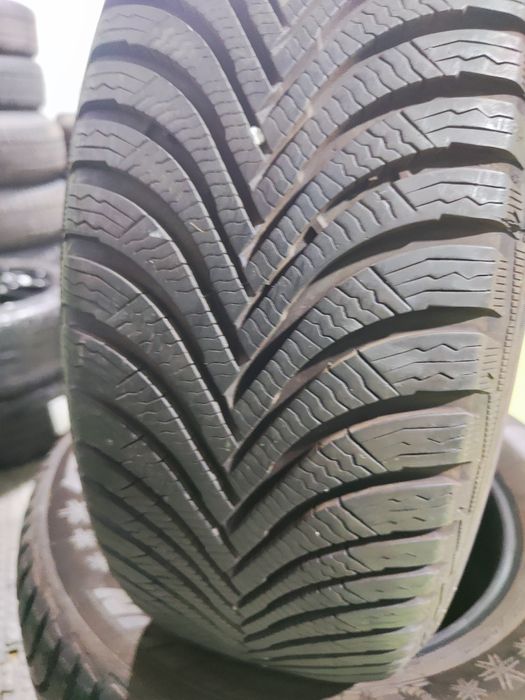 2 бр 205/60/16 Michelin 23г