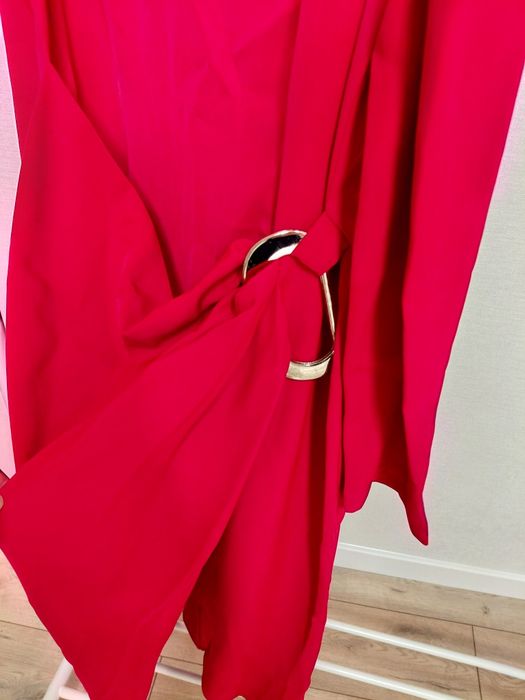 Продам платье новое 46р