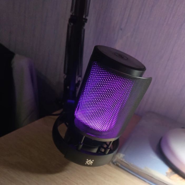 продам микрофон с кронштейном