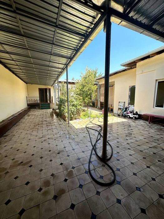 Doma v prodaje mirobod