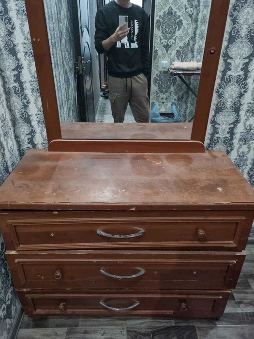 Отдам двуспальную кровать