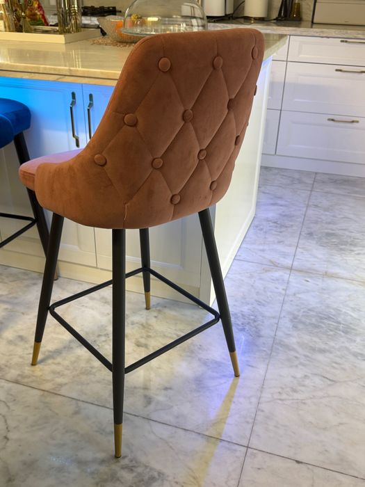 Бар стол Модел Lithe, пудрово розово/черно