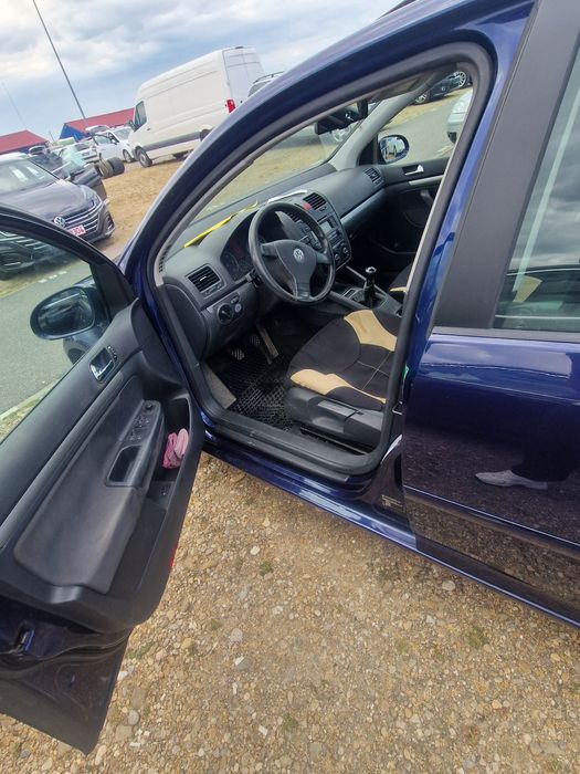 Vând golf 5 2.0 tdi