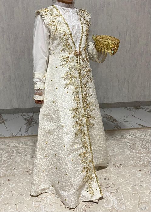 Продаю национальные чапаны