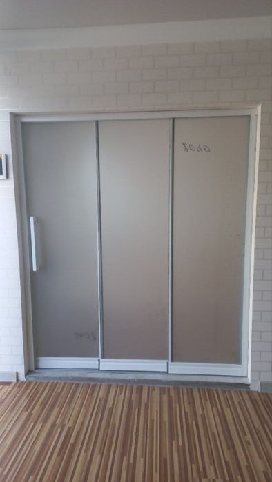 Surma va loft eshiklar yasab urnatib beramiz