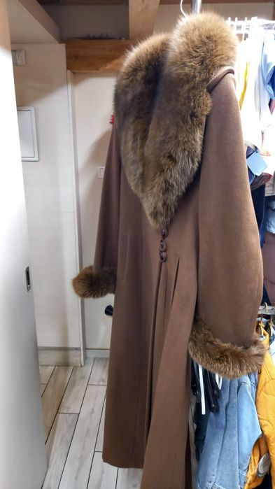 Vand palton dama elegant,lung,nou,maro,lana/cașmir,cu blana naturala