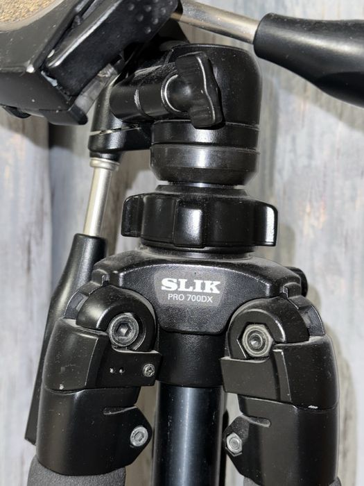Штатив Slik pro 700dx