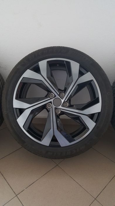 JanteRenaultKadjarArkanaSymbiozCapturMeganeE-TechKoleosScenicE-TechEspaceAustralRafaleTalismanDusterBigsterStrikerNissanJukeQashqaiX-TrailAriya5X114.3