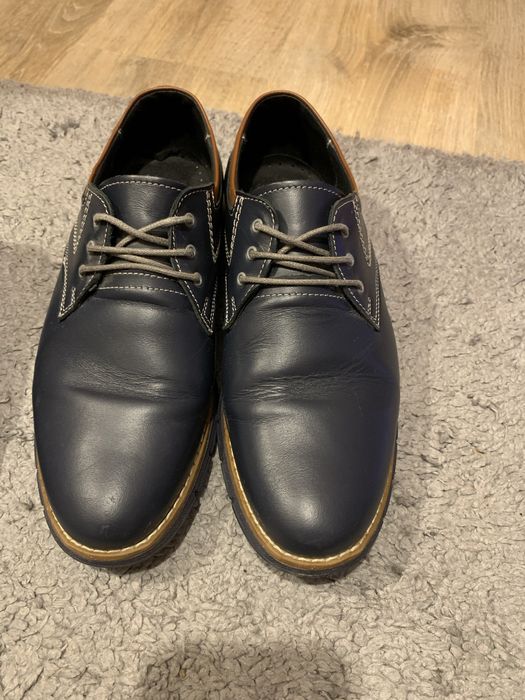 Pantofi bărbătești