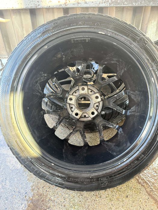 Джанти с гуми 5х120