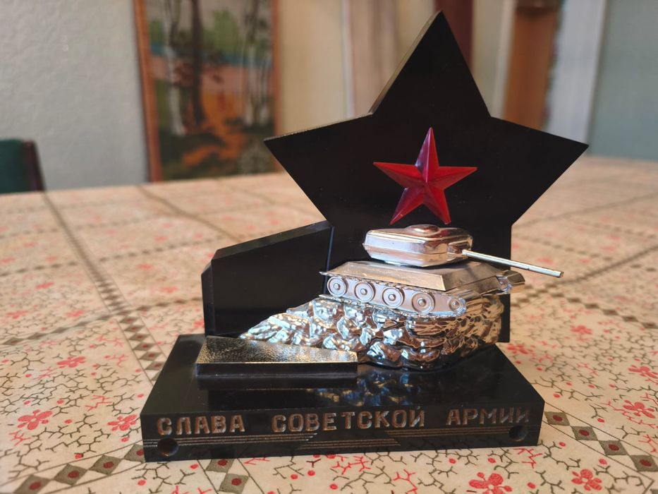 СССР статуэтки из рога и фарфор