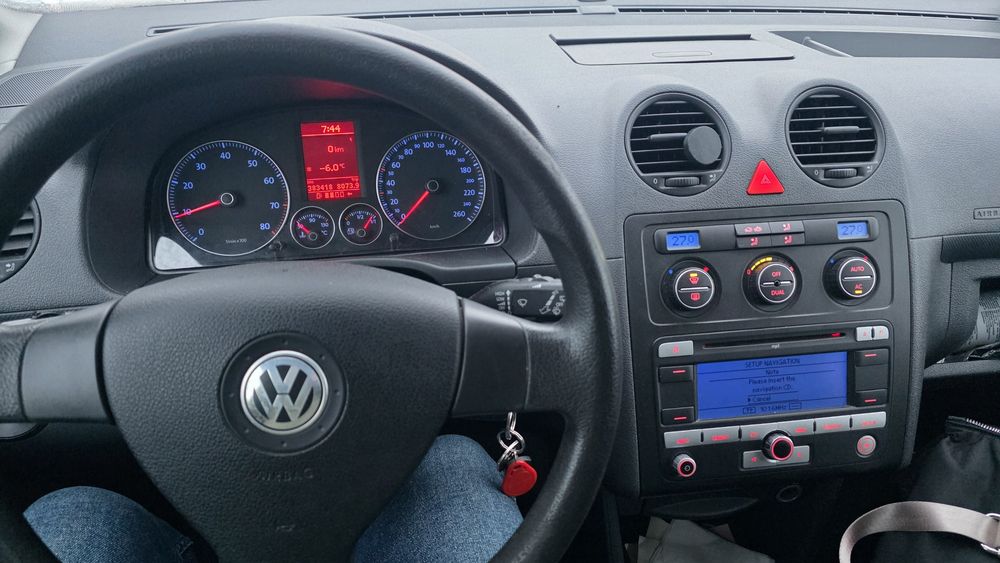 Volkswagen Caddy Life 10/2008 – 2.0 CNG + Benzină – 7 Locuri