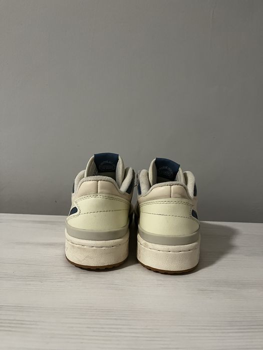 Обувки ADIDAS forum low