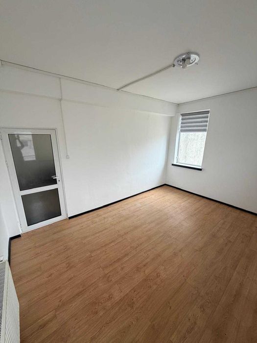 Închiriere birou 22 mp cu balcon