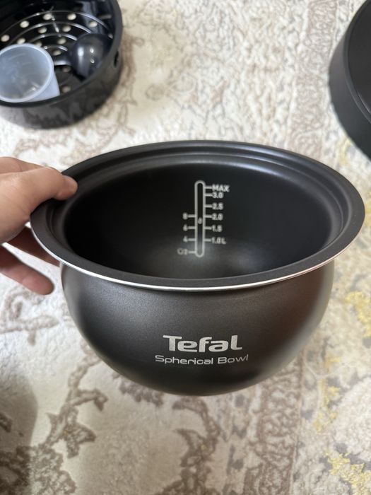 Мултиварка ,,ТЕФАЛЬ’’ новый 10 автоматических програм, 3 раза быстрей