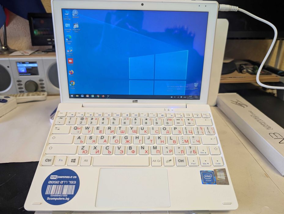 Универсална стойка за лаптоп