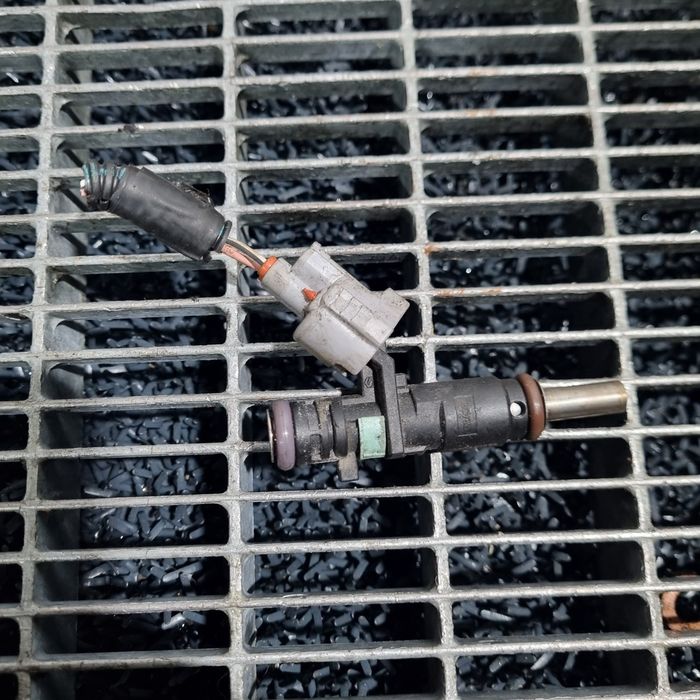 Injector Dacia Sandero 2 Facelift 1.0 SCE - 73CP B4D 401 B4D 400 B4D 490 ...