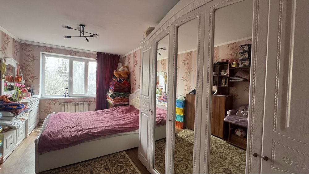 Спальный гарнитур сатылады