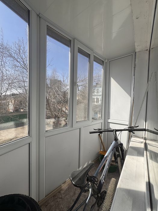 Продам 2 комн квартиру на Достык Моле